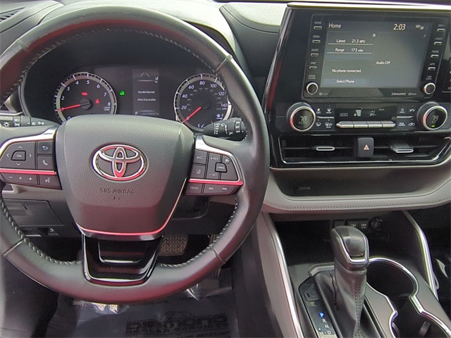 used 2021 Toyota Highlander car, priced at $22,911