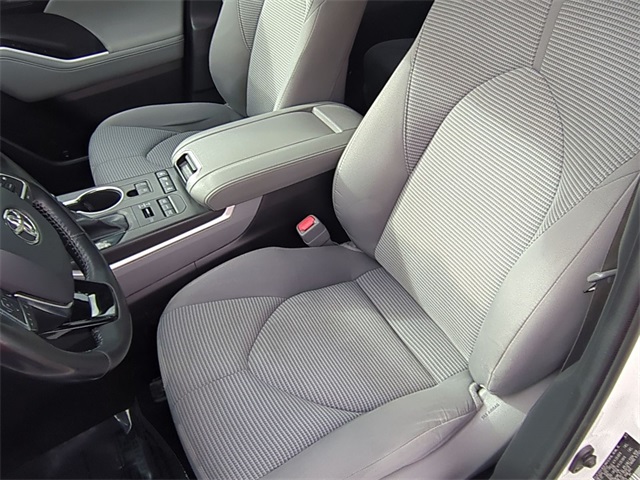 used 2021 Toyota Highlander car, priced at $22,911