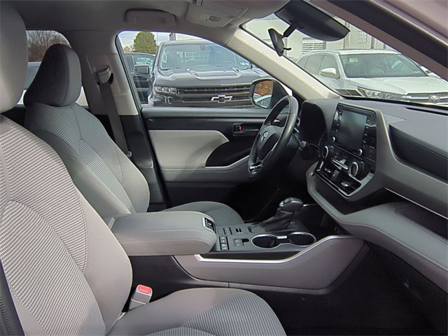 used 2021 Toyota Highlander car, priced at $22,911