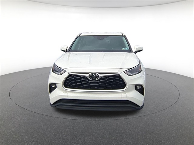 used 2021 Toyota Highlander car, priced at $22,911