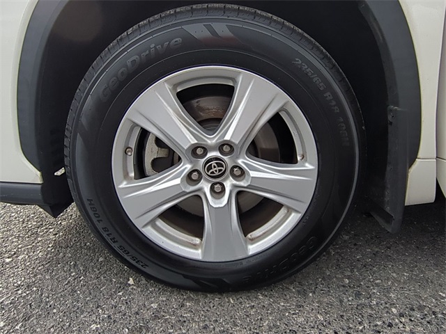 used 2021 Toyota Highlander car, priced at $22,911