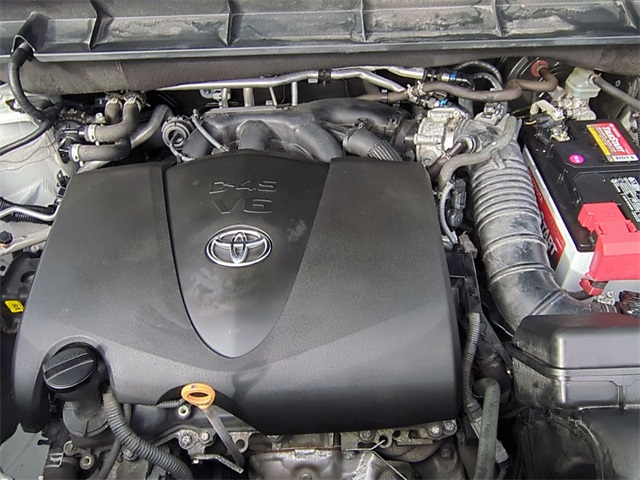 used 2021 Toyota Highlander car, priced at $22,911