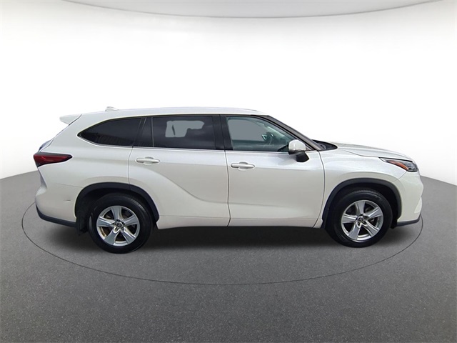 used 2021 Toyota Highlander car, priced at $22,911