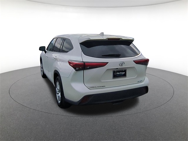 used 2021 Toyota Highlander car, priced at $22,911