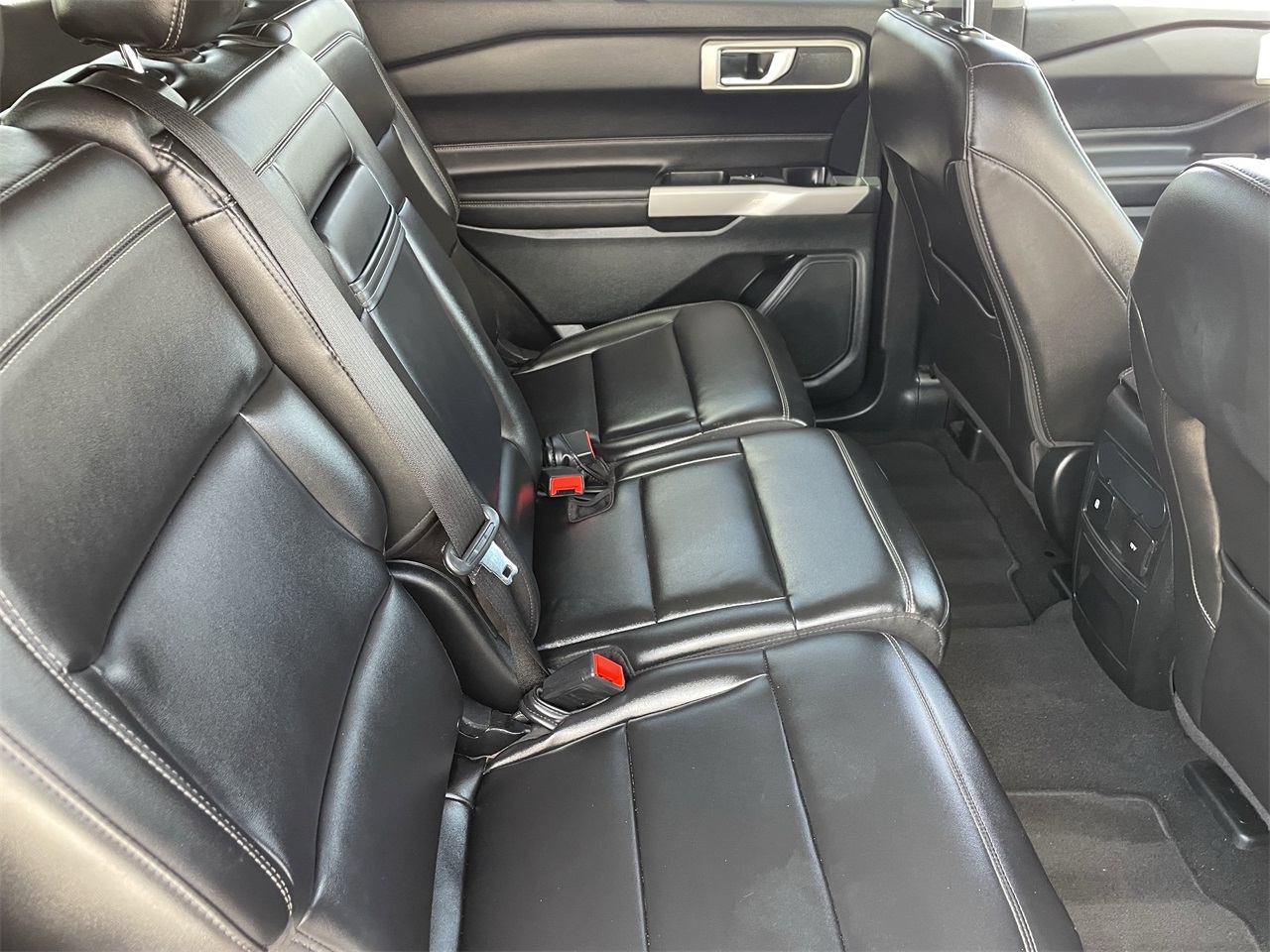 used 2024 Ford Explorer car, priced at $30,903