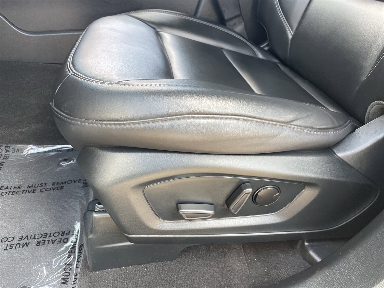 used 2024 Ford Explorer car, priced at $30,903