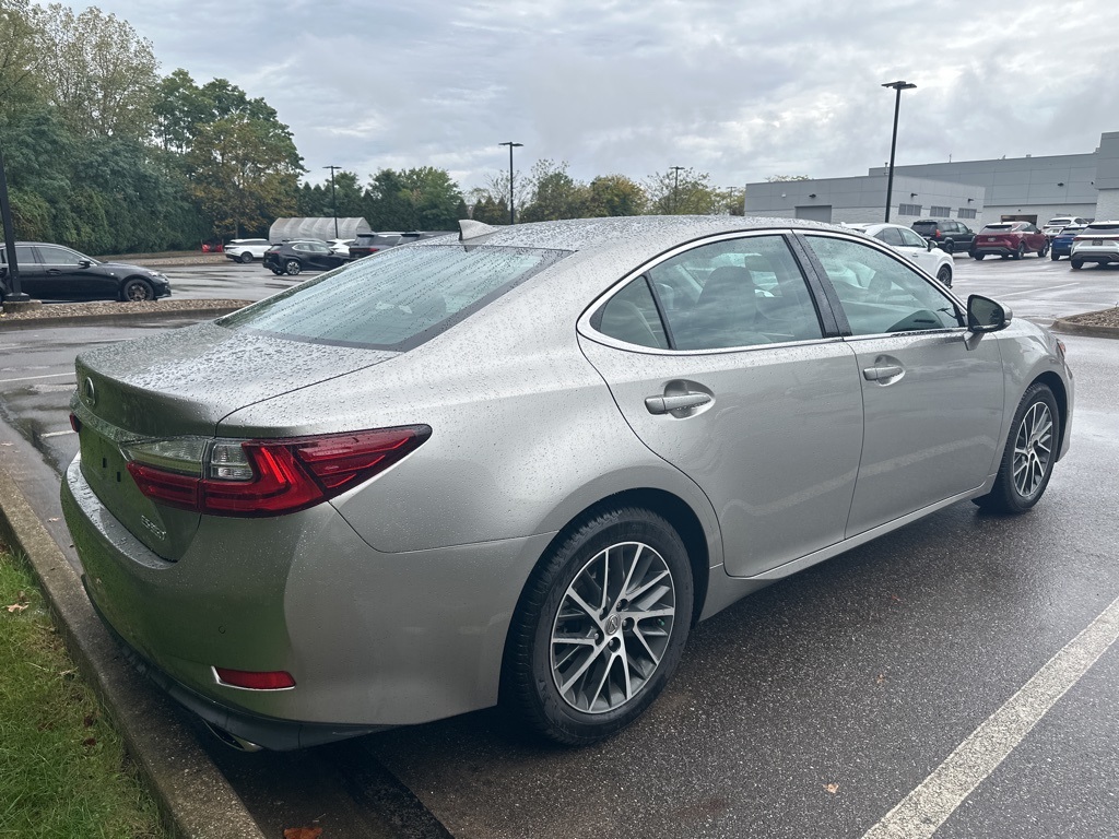 used 2017 Lexus ES car, priced at $27,990
