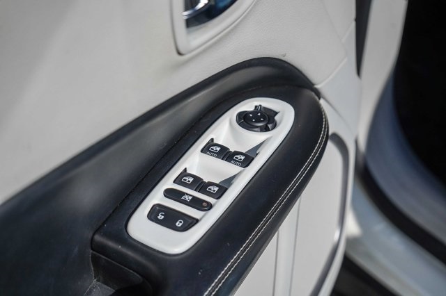 used 2018 Jeep Compass car, priced at $13,892