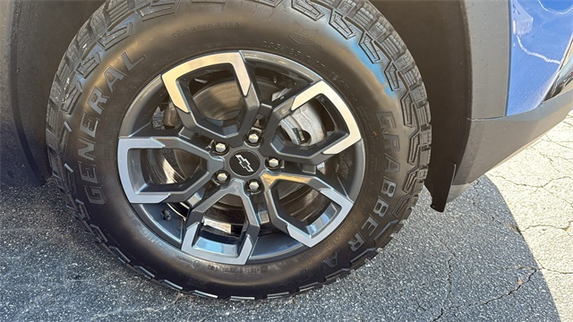 new 2026 Chevrolet Equinox car, priced at $39,665