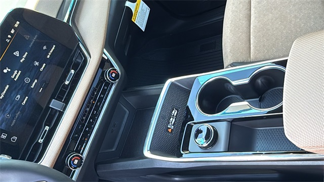 new 2026 Chevrolet Equinox car, priced at $39,665