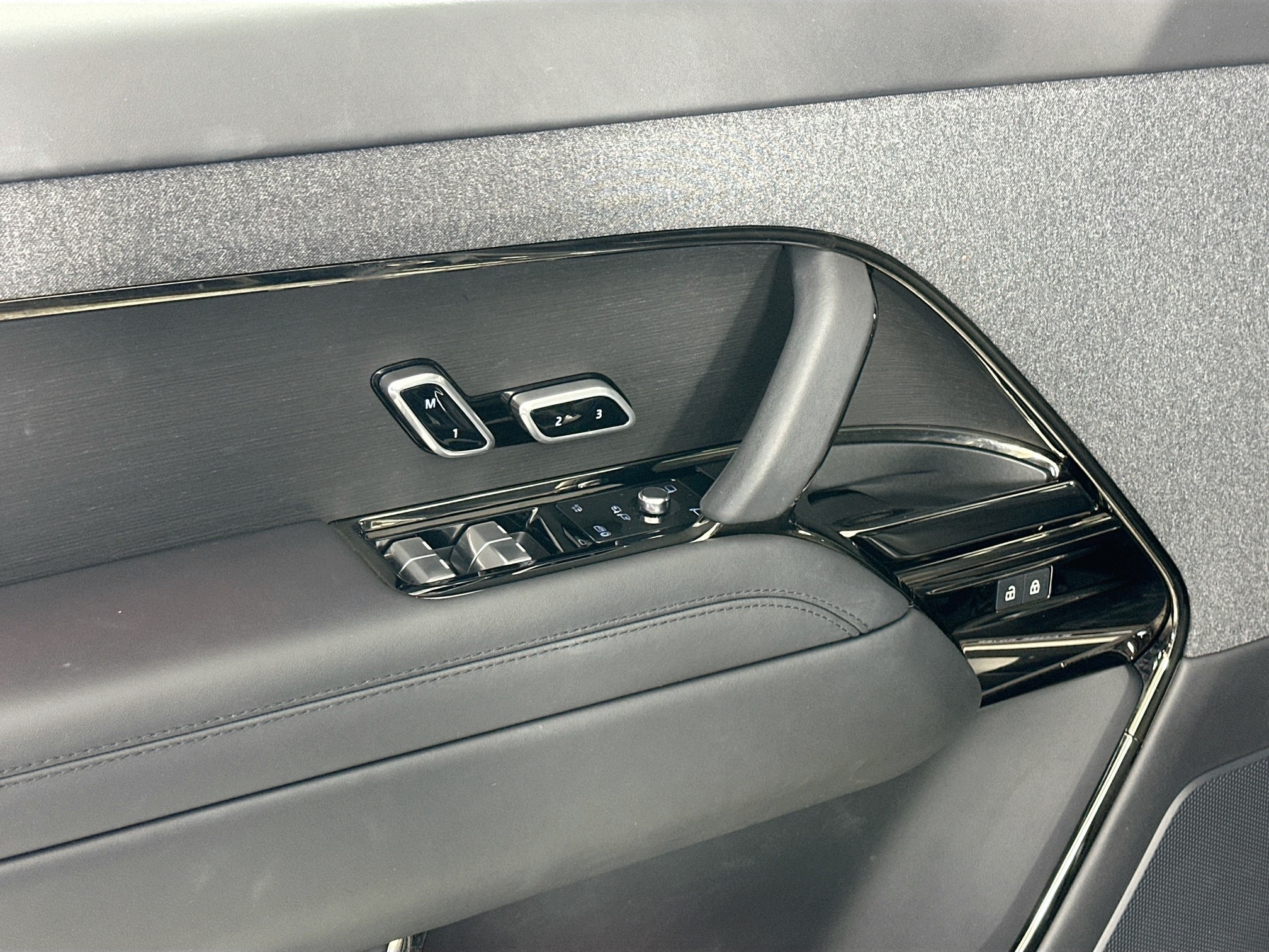 used 2023 Land Rover Range Rover Sport car, priced at $72,995