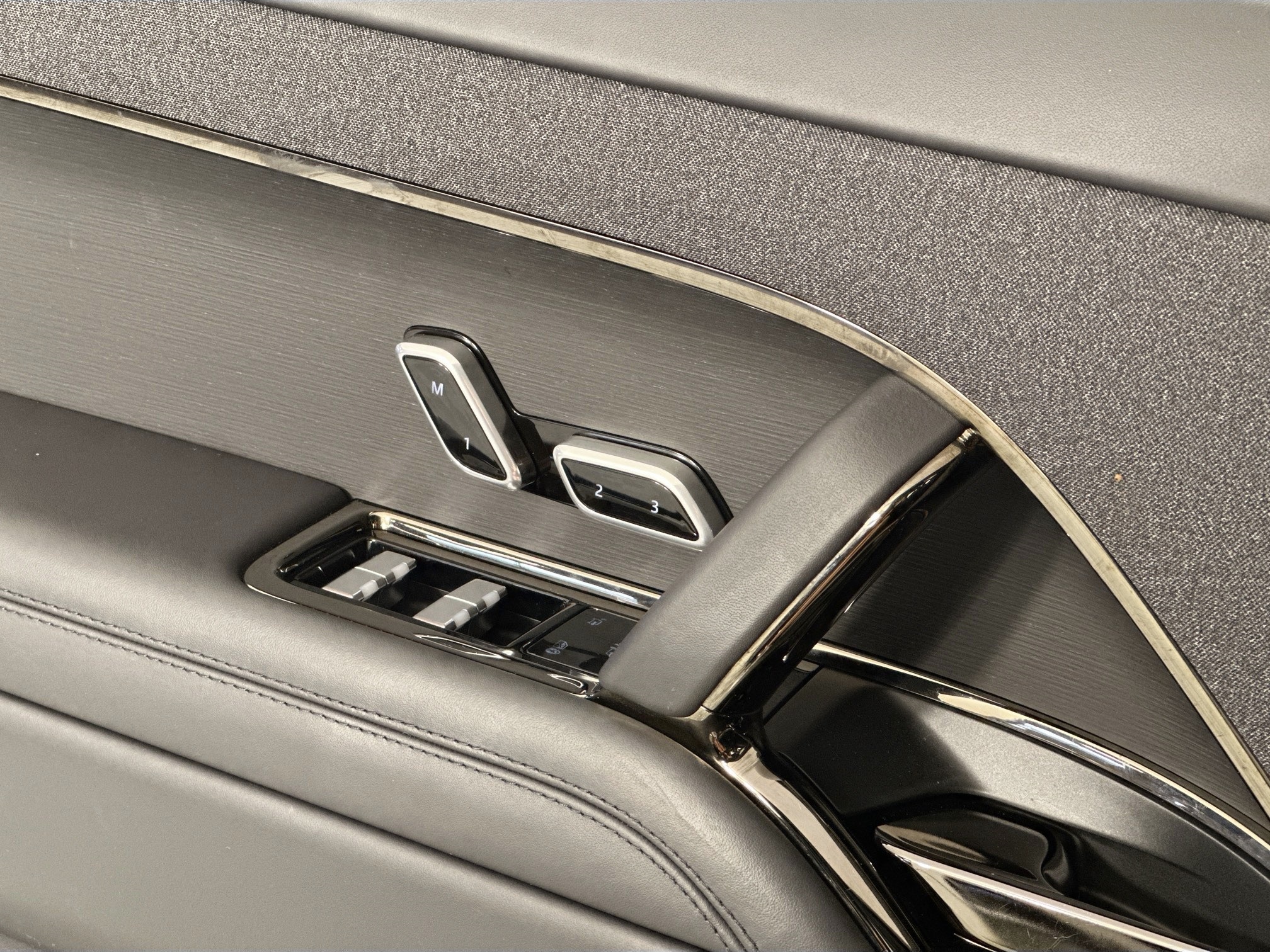 used 2023 Land Rover Range Rover Sport car, priced at $72,995