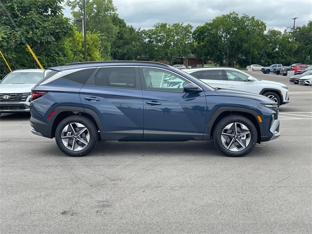 new 2025 Hyundai Tucson car, priced at $32,354