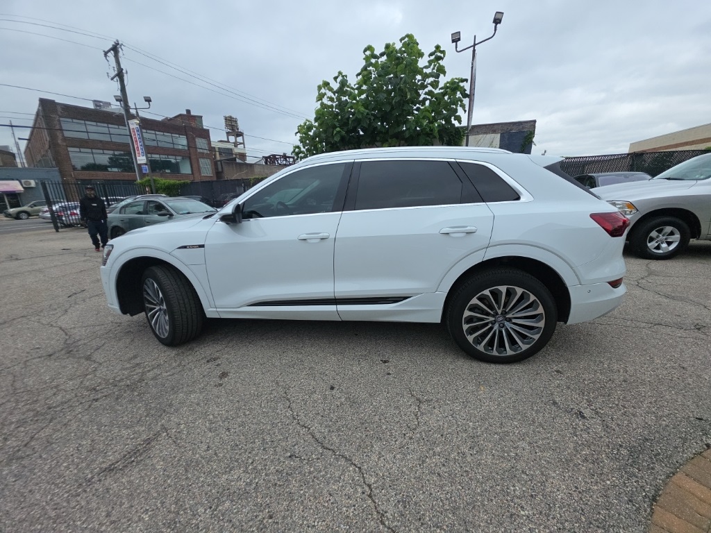 used 2022 Audi e-tron car, priced at $25,595