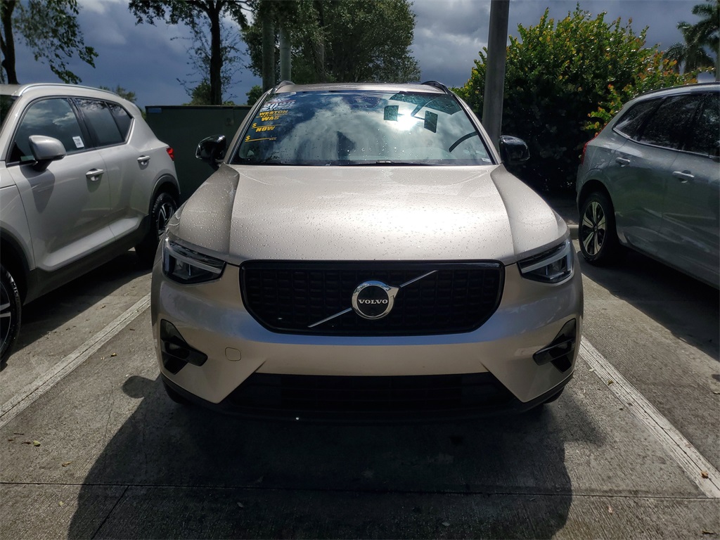 used 2023 Volvo XC40 car, priced at $31,995