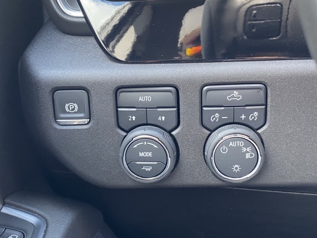 used 2025 Chevrolet Silverado 1500 car, priced at $45,088