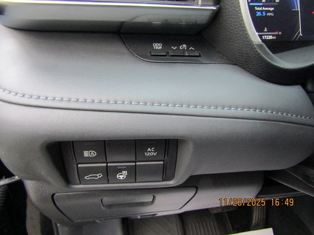 used 2023 Toyota Highlander Hybrid car, priced at $46,499