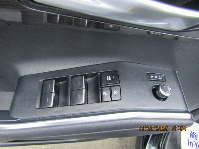 used 2023 Toyota Highlander Hybrid car, priced at $46,499