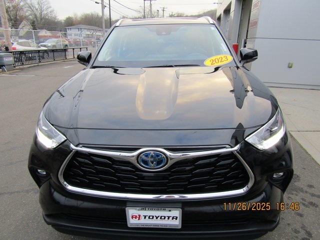 used 2023 Toyota Highlander Hybrid car, priced at $46,499