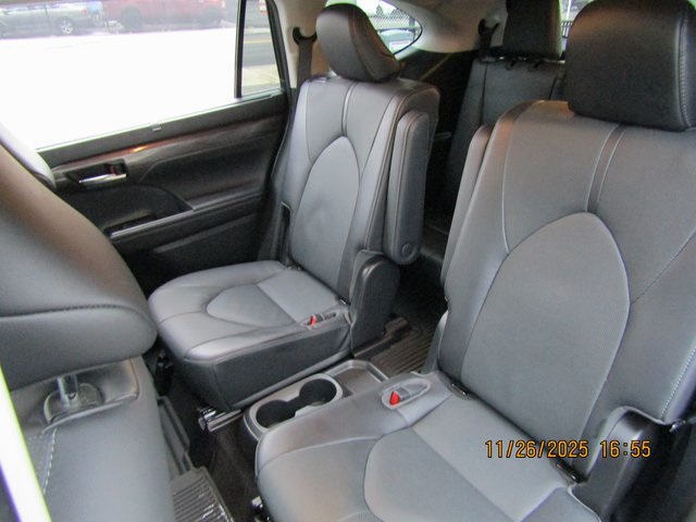 used 2023 Toyota Highlander Hybrid car, priced at $46,499