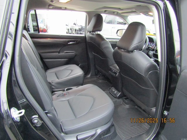 used 2023 Toyota Highlander Hybrid car, priced at $46,499