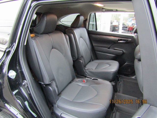 used 2023 Toyota Highlander Hybrid car, priced at $46,499