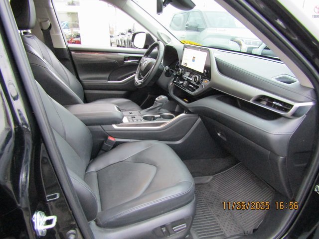 used 2023 Toyota Highlander Hybrid car, priced at $46,499