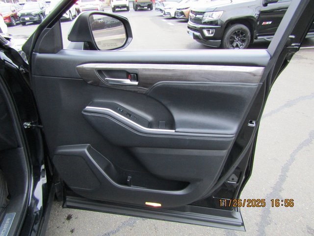 used 2023 Toyota Highlander Hybrid car, priced at $46,499