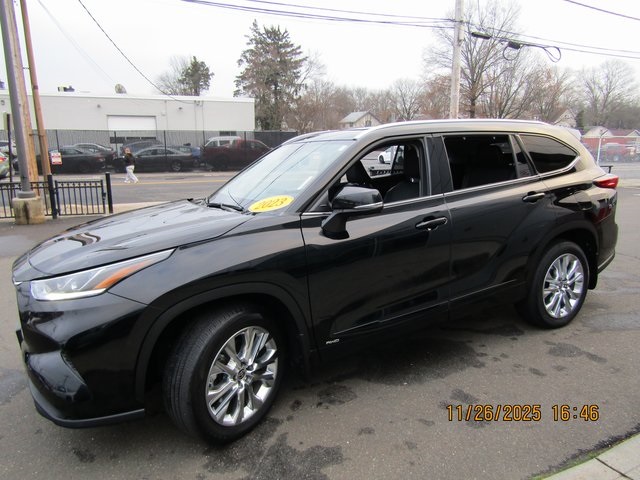 used 2023 Toyota Highlander Hybrid car, priced at $46,499