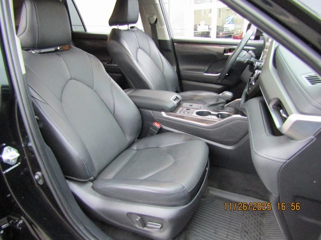 used 2023 Toyota Highlander Hybrid car, priced at $46,499