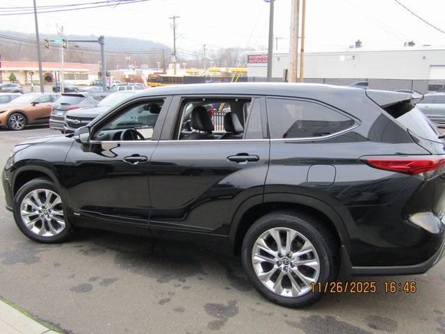 used 2023 Toyota Highlander Hybrid car, priced at $46,499
