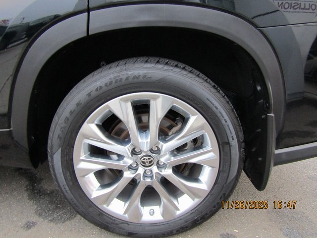 used 2023 Toyota Highlander Hybrid car, priced at $46,499