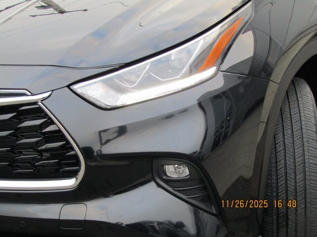 used 2023 Toyota Highlander Hybrid car, priced at $46,499