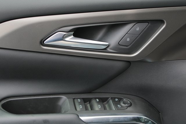 new 2025 Chevrolet Traverse car, priced at $46,430
