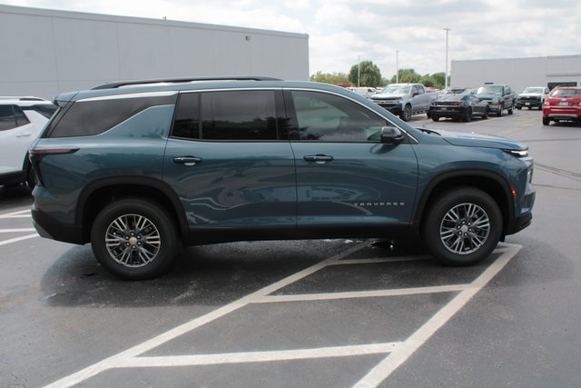 new 2025 Chevrolet Traverse car, priced at $46,430