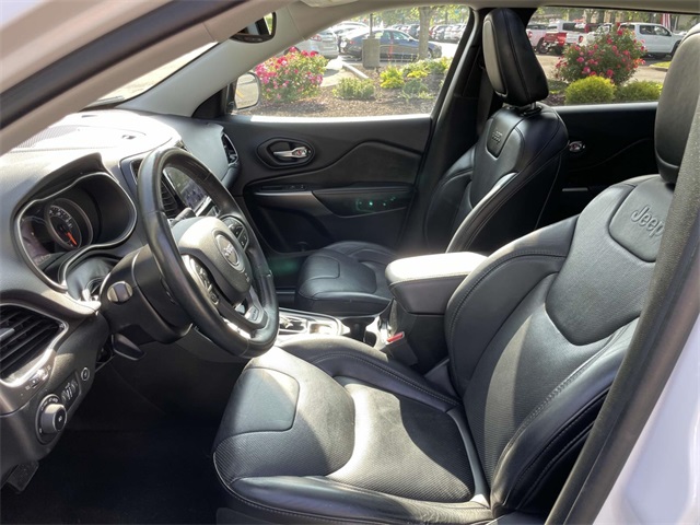 used 2019 Jeep Cherokee car, priced at $15,854