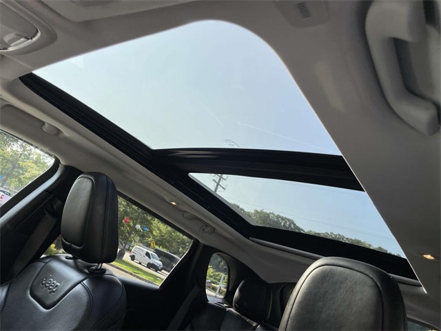 used 2019 Jeep Cherokee car, priced at $15,854