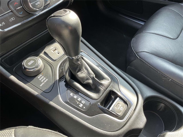 used 2019 Jeep Cherokee car, priced at $15,854