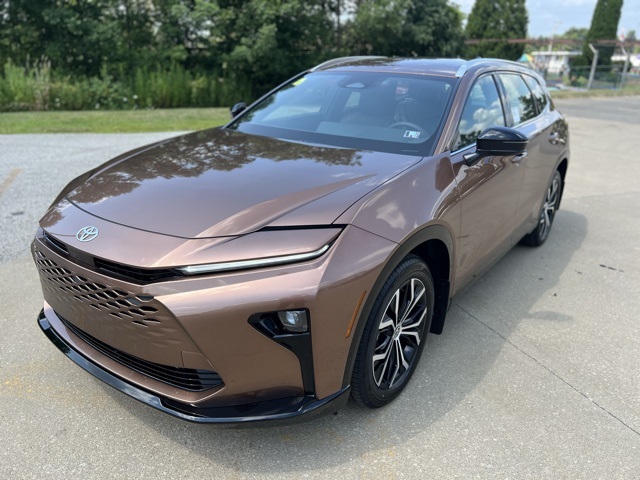 new 2025 Toyota Crown Signia car, priced at $46,070