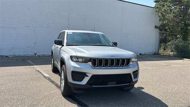new 2025 Jeep Grand Cherokee car, priced at $42,848