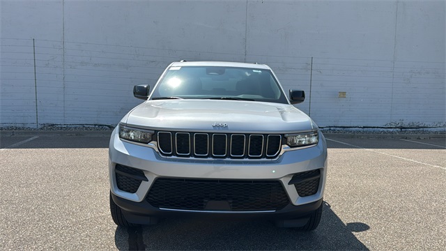 new 2025 Jeep Grand Cherokee car, priced at $42,848