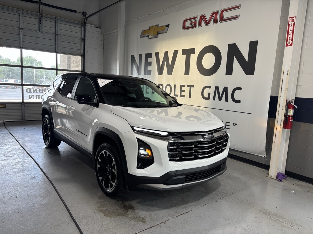 new 2026 Chevrolet Equinox car, priced at $33,838