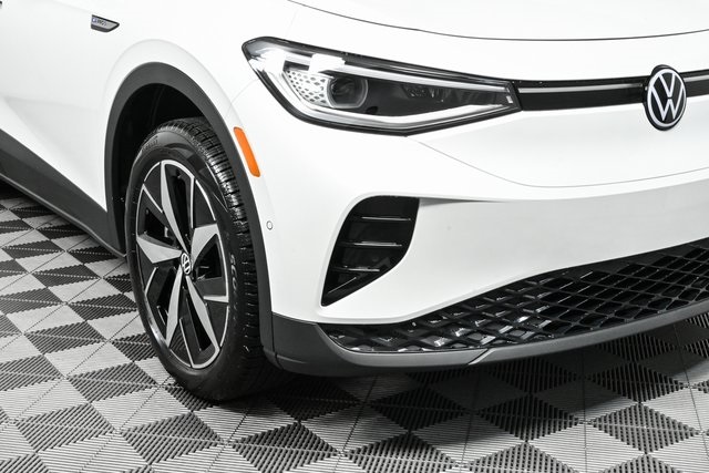 new 2025 Volkswagen ID.4 car, priced at $57,706