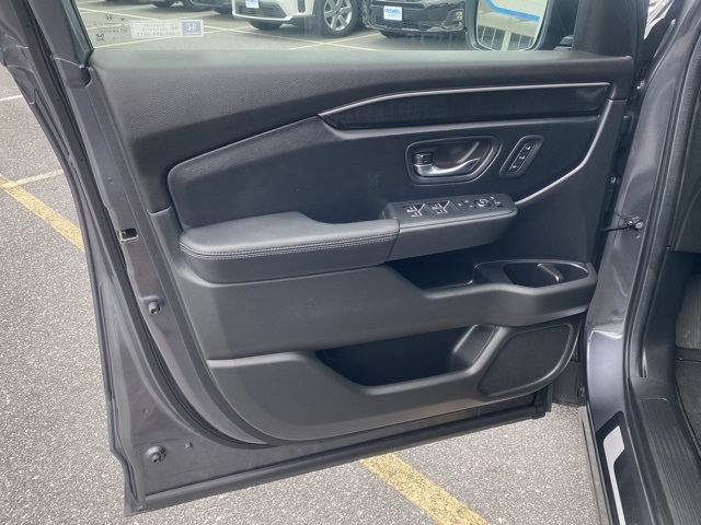 new 2025 Honda Pilot car, priced at $56,250