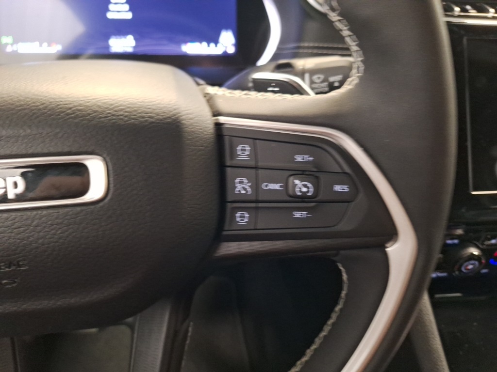 used 2023 Jeep Grand Cherokee car, priced at $31,800