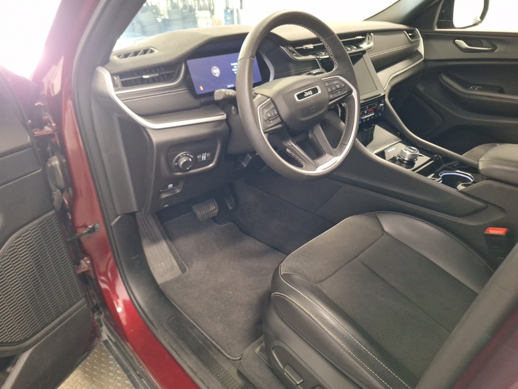 used 2023 Jeep Grand Cherokee car, priced at $31,800