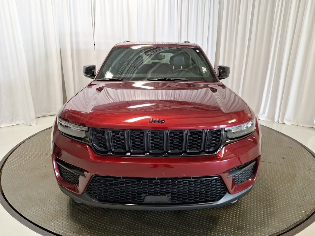 used 2023 Jeep Grand Cherokee car, priced at $31,800