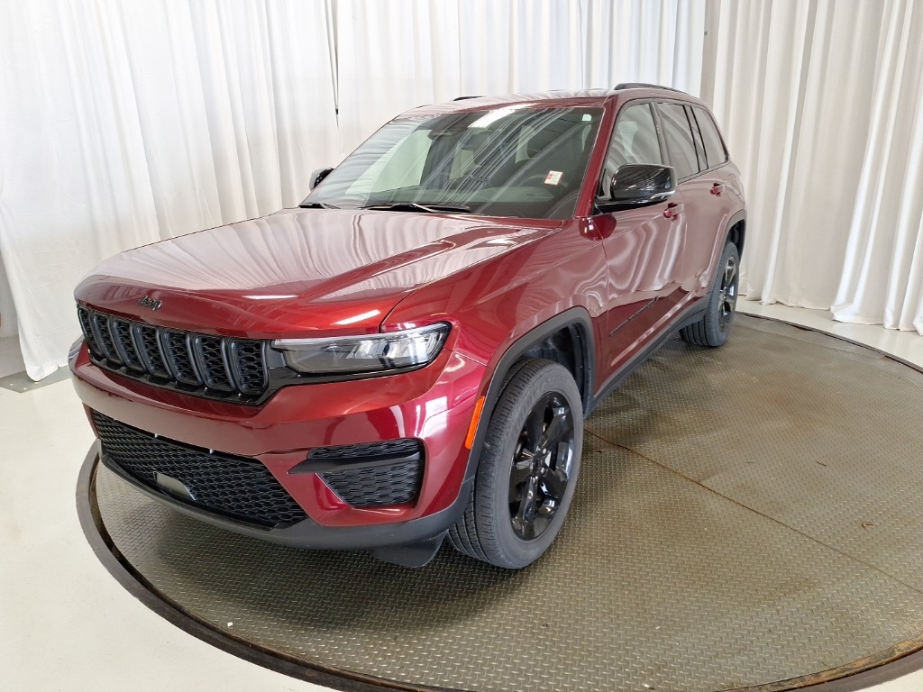 used 2023 Jeep Grand Cherokee car, priced at $31,800