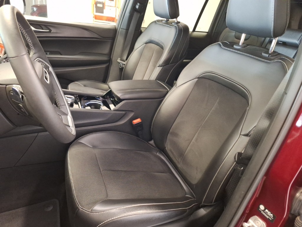 used 2023 Jeep Grand Cherokee car, priced at $31,800
