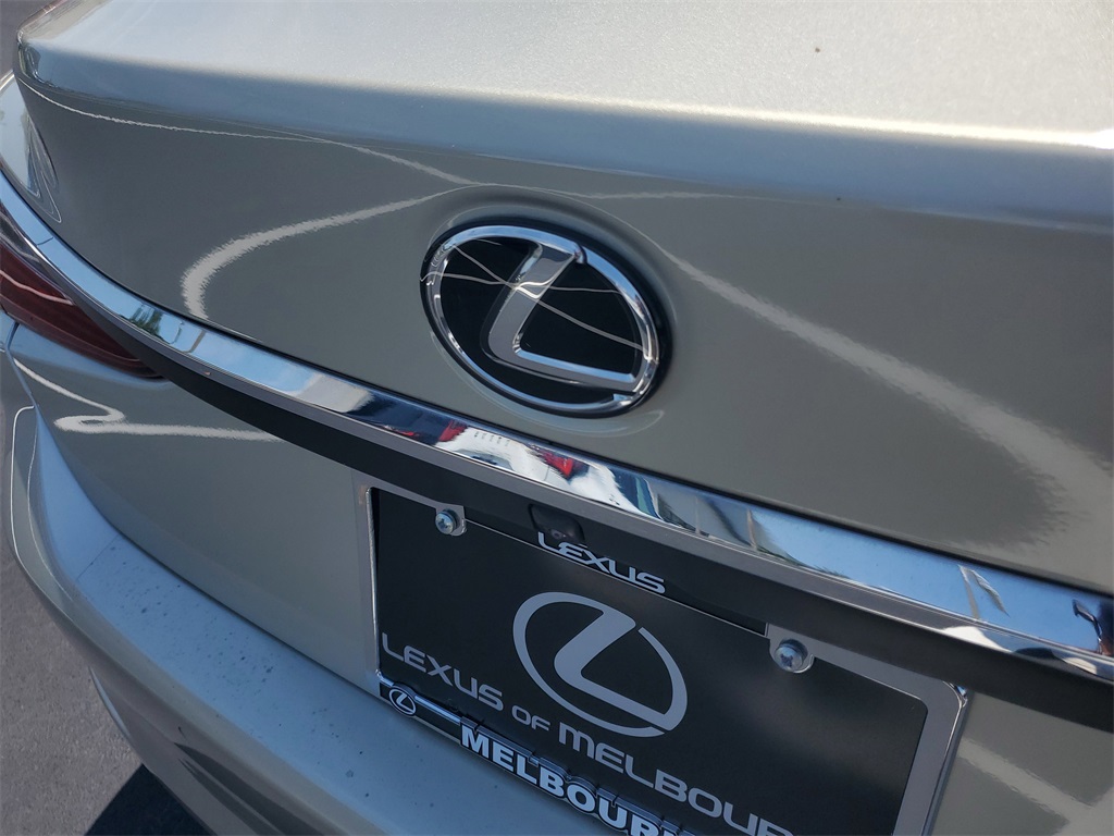 used 2022 Lexus ES car, priced at $35,998